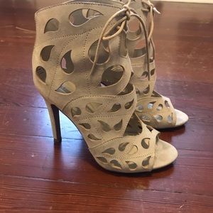 Aldo tie up heels super fun